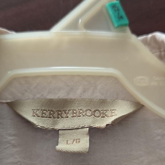 3 For $40 Light Beige Button-Front Collared Shirt - Picture 2 of 4